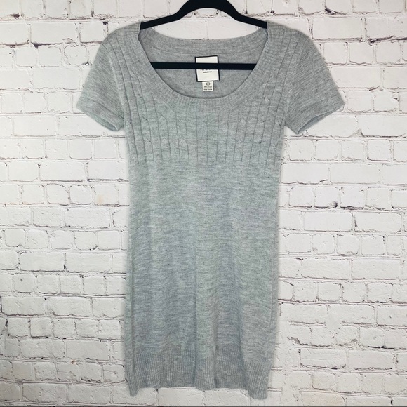 At Last Women’s Knitted Design Gray Long Top Med - Picture 1 of 9